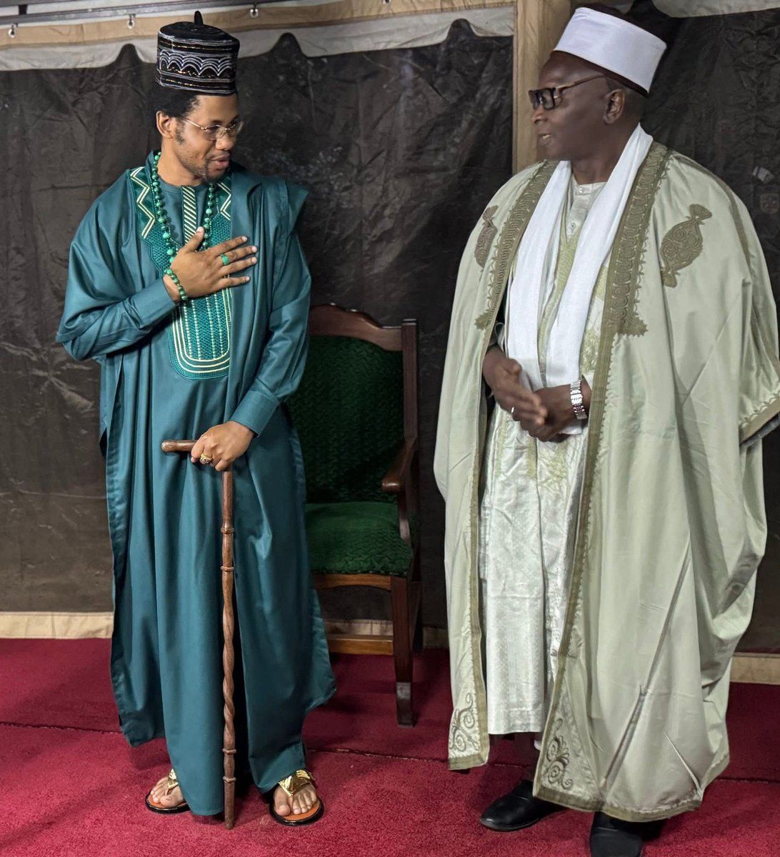 Cérémonie d'intronisation de Papa Masambukidi - Roi Divin du Bassin du Congo