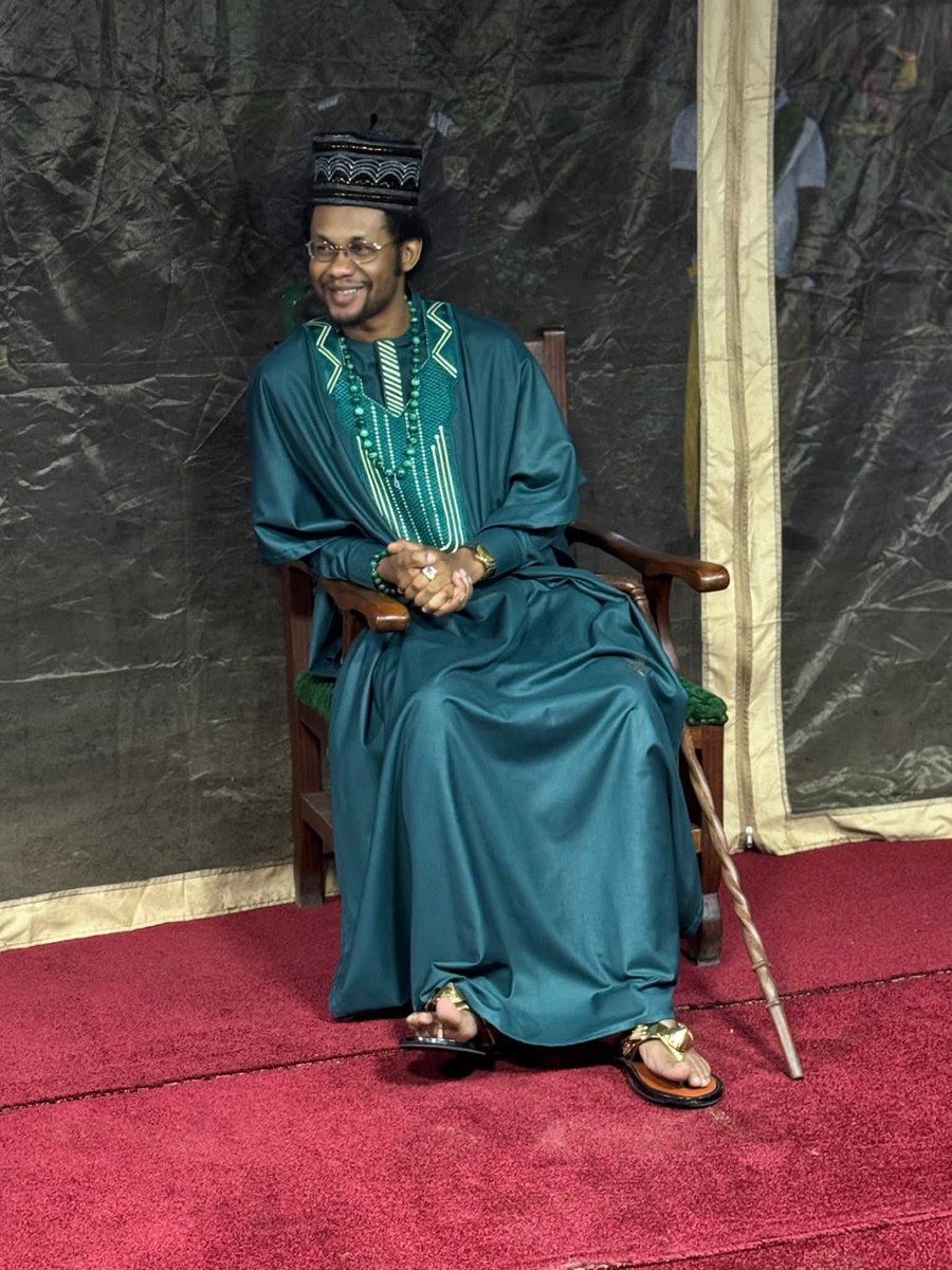 Cérémonie d'intronisation Papa Masambukidi