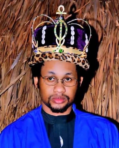 Papa Samuel Masambukidi - Roi Divin avec Couronne Royale